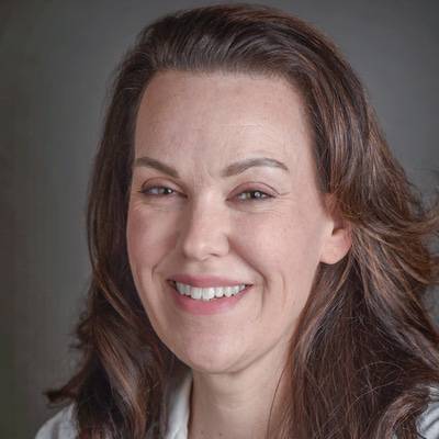 A headshot of Amy Varecka, PA